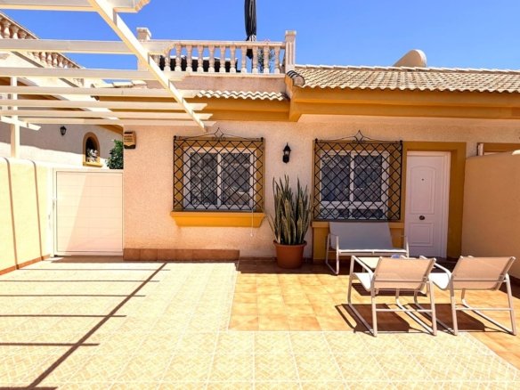 2 Bedroom 1 Bathroom Town House in Los Montesinos - Caza De Casa