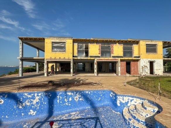 5 Bedroom 3 Bathroom Villa in Cabo Roig - Caza De Casa