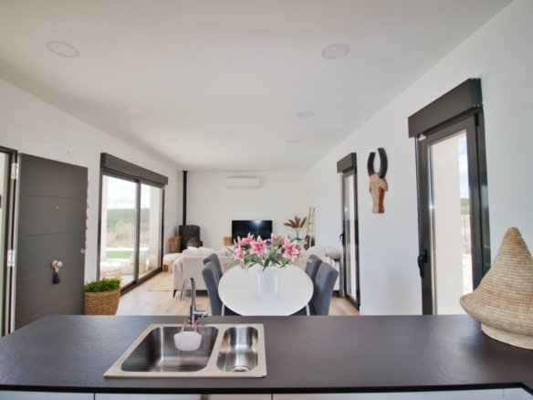 3 Bedroom 2 Bathroom Villa in Pinoso - Caza De Casa