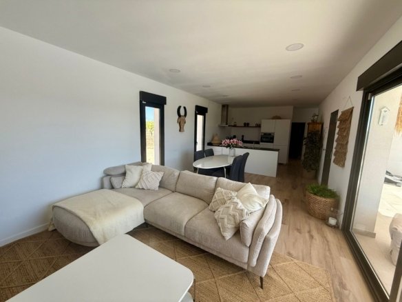 3 Bedroom 2 Bathroom Villa in Pinoso - Caza De Casa