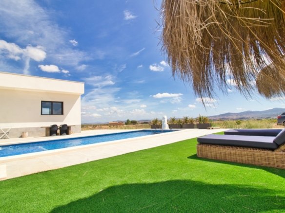 3 Bedroom 2 Bathroom Villa in Pinoso - Caza De Casa
