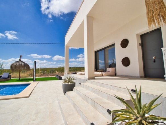 3 Bedroom 2 Bathroom Villa in Pinoso - Caza De Casa