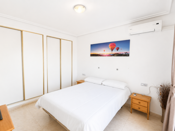 3 Bedroom 2 Bathroom Town House in Campoamor - Caza De Casa