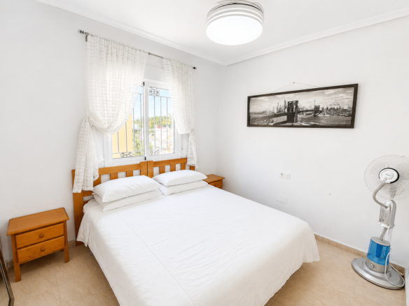 3 Bedroom 2 Bathroom Town House in Campoamor - Caza De Casa