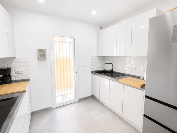 3 Bedroom 2 Bathroom Town House in Campoamor - Caza De Casa