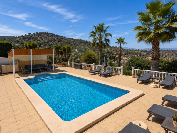 4 Bedroom 2 Bathroom Villa in La Zarza - Caza De Casa