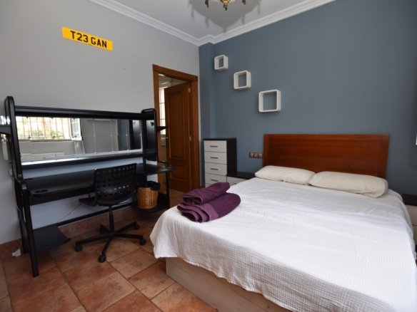 6 Bedroom 4 Bathroom Villa in San Fulgencio - Caza De Casa