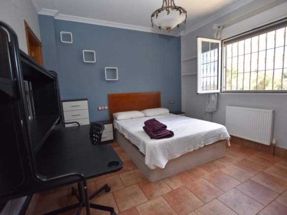 6 Bedroom 4 Bathroom Villa in San Fulgencio - Caza De Casa