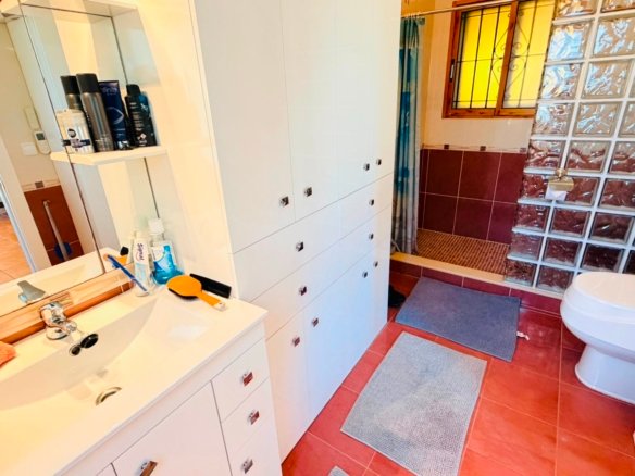 5 Bedroom 4 Bathroom Villa in Daya Vieja - Caza De Casa