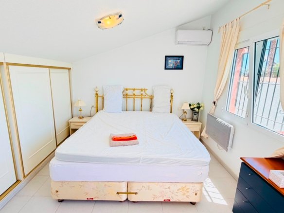 5 Bedroom 4 Bathroom Villa in Daya Vieja - Caza De Casa
