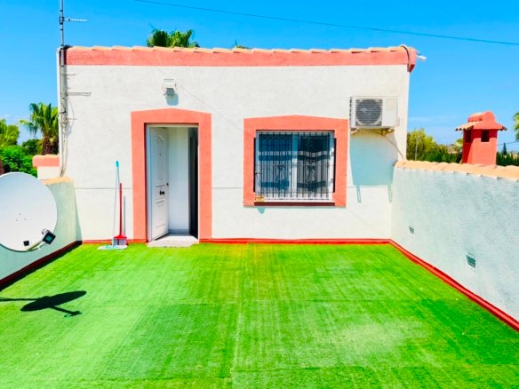 5 Bedroom 4 Bathroom Villa in Daya Vieja - Caza De Casa