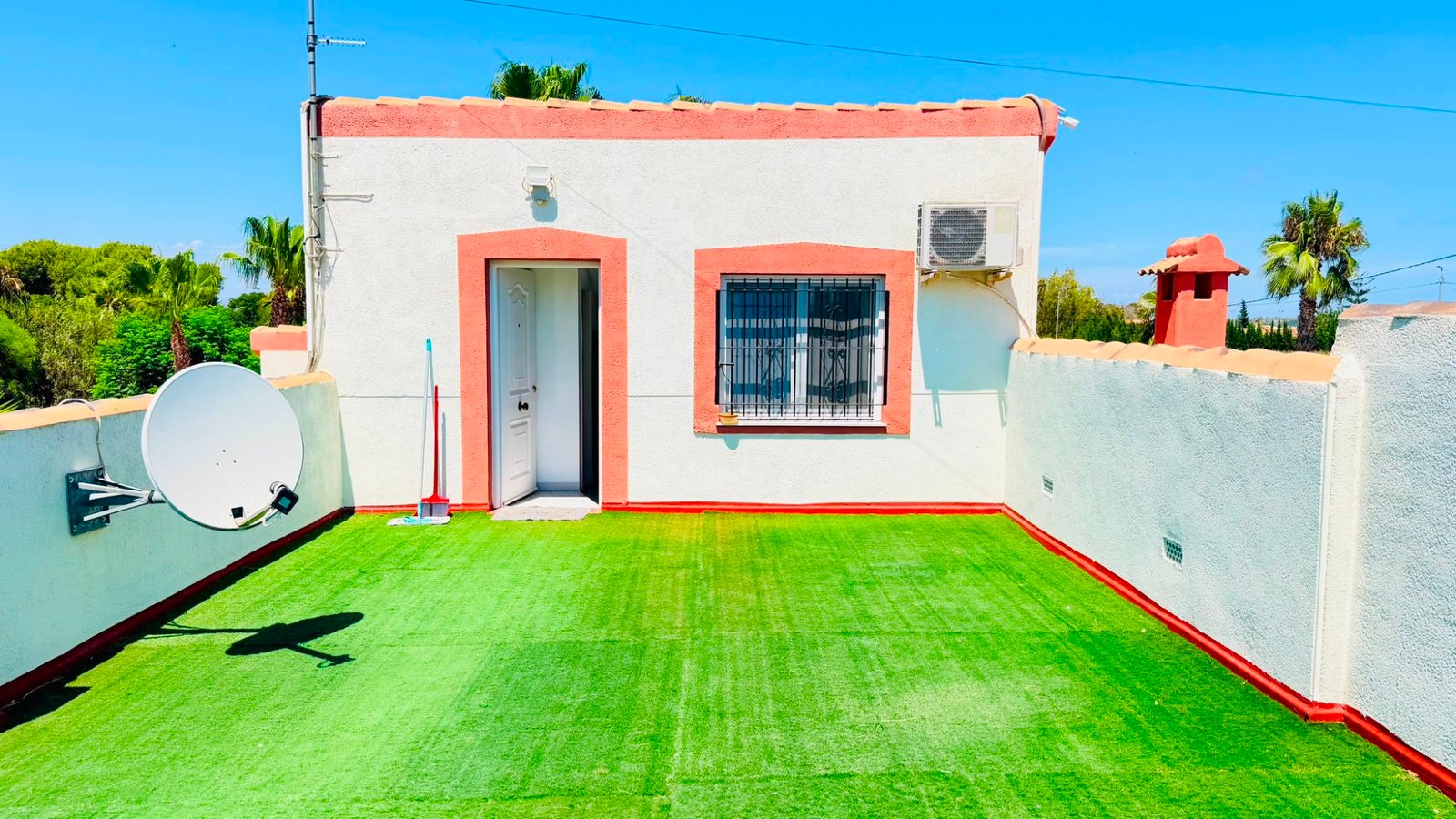 o_1jvdmjegc2huqi9cbf1qc0150g3i 5 Bedroom 4 Bathroom Villa in Daya Vieja - Caza De Casa