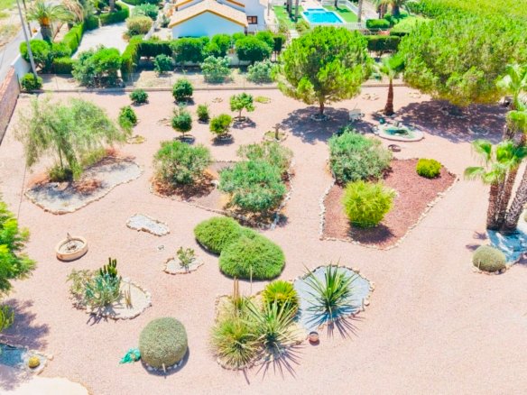 5 Bedroom 4 Bathroom Villa in Daya Vieja - Caza De Casa