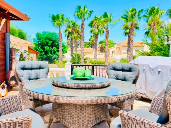 5 Bedroom 4 Bathroom Villa in Daya Vieja - Caza De Casa