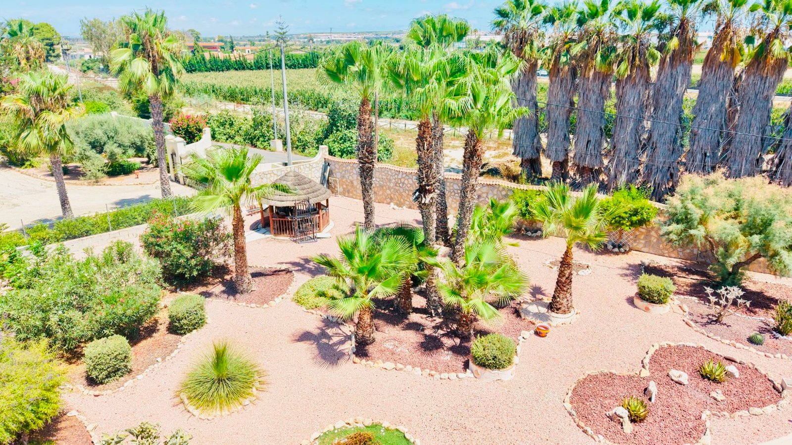 o_1jvdmjegd1dj2tqo13mc162315is3l 5 Bedroom 4 Bathroom Villa in Daya Vieja - Caza De Casa