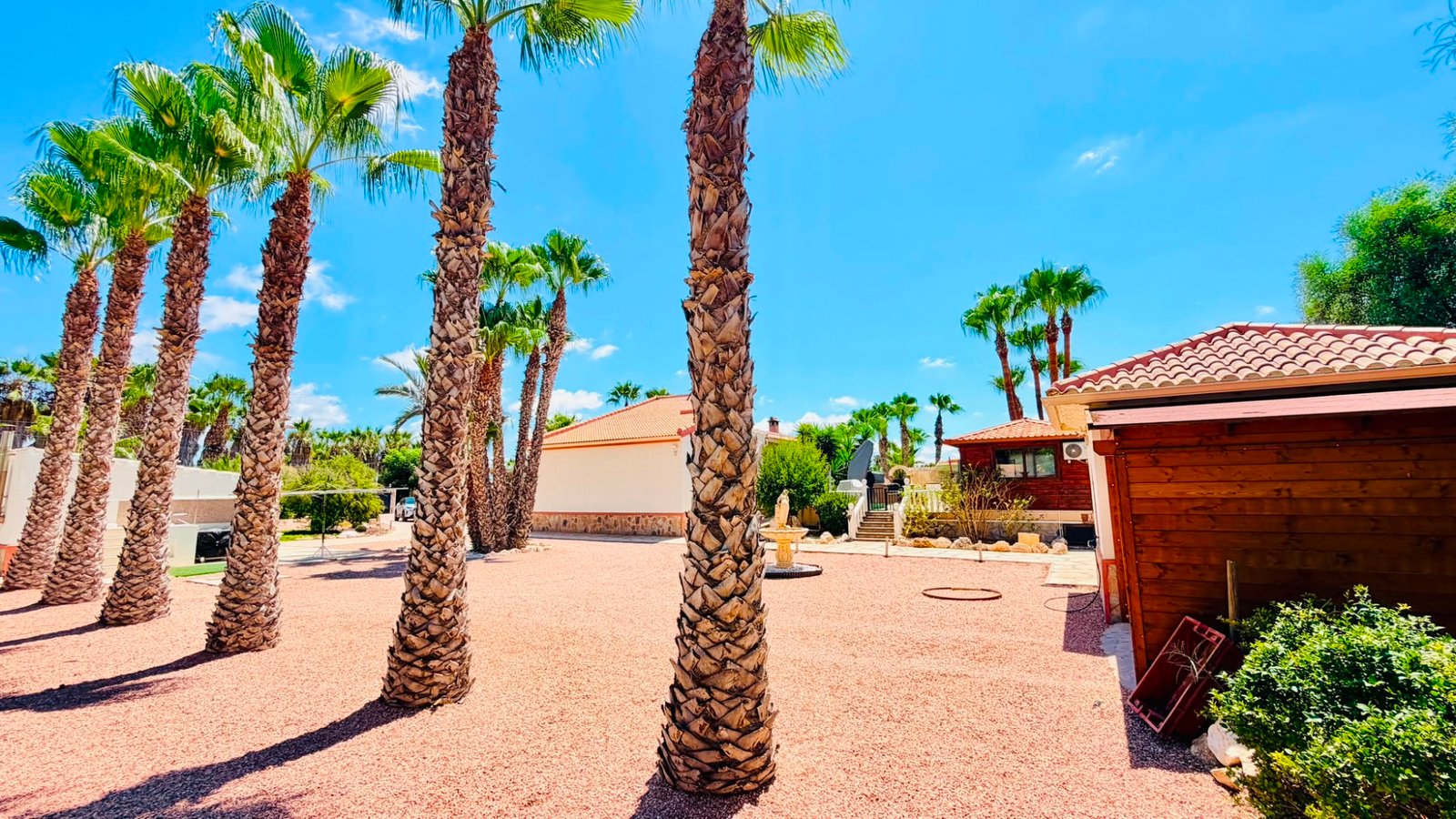 o_1jvdmjegd1m91n7a7ls13j3tji4g 5 Bedroom 4 Bathroom Villa in Daya Vieja - Caza De Casa