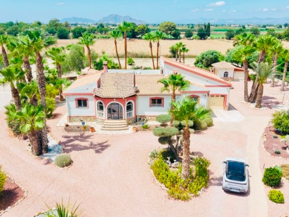 5 Bedroom 4 Bathroom Villa in Daya Vieja - Caza De Casa