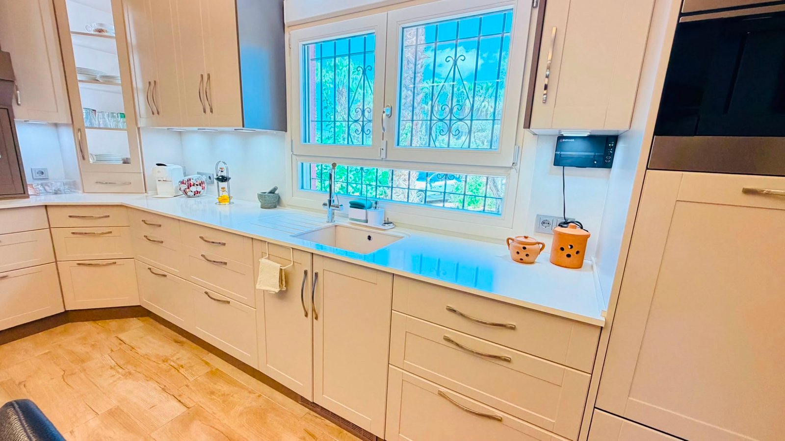 o_1jvdmjegdrfk1imt1ndu1a0o1ob74r 5 Bedroom 4 Bathroom Villa in Daya Vieja - Caza De Casa