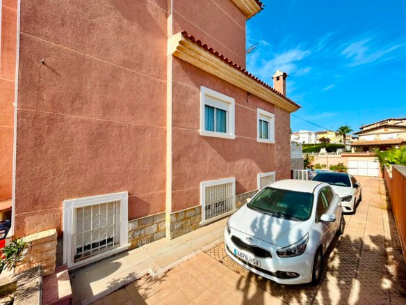 2 Bedroom 2 Bathroom Villa in Orihuela - Caza De Casa