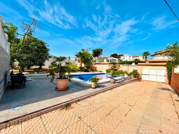 2 Bedroom 2 Bathroom Villa in Orihuela - Caza De Casa