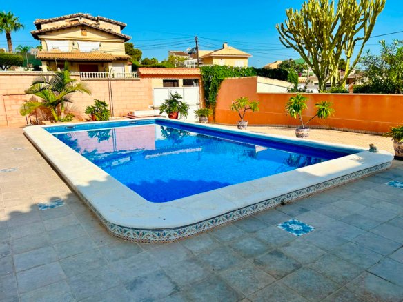 2 Bedroom 2 Bathroom Villa in Orihuela - Caza De Casa