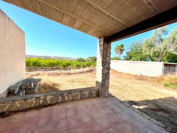 4 Bed Country House in Elche - Caza De Casa