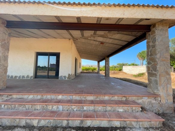 4 Bed Country House in Elche - Caza De Casa
