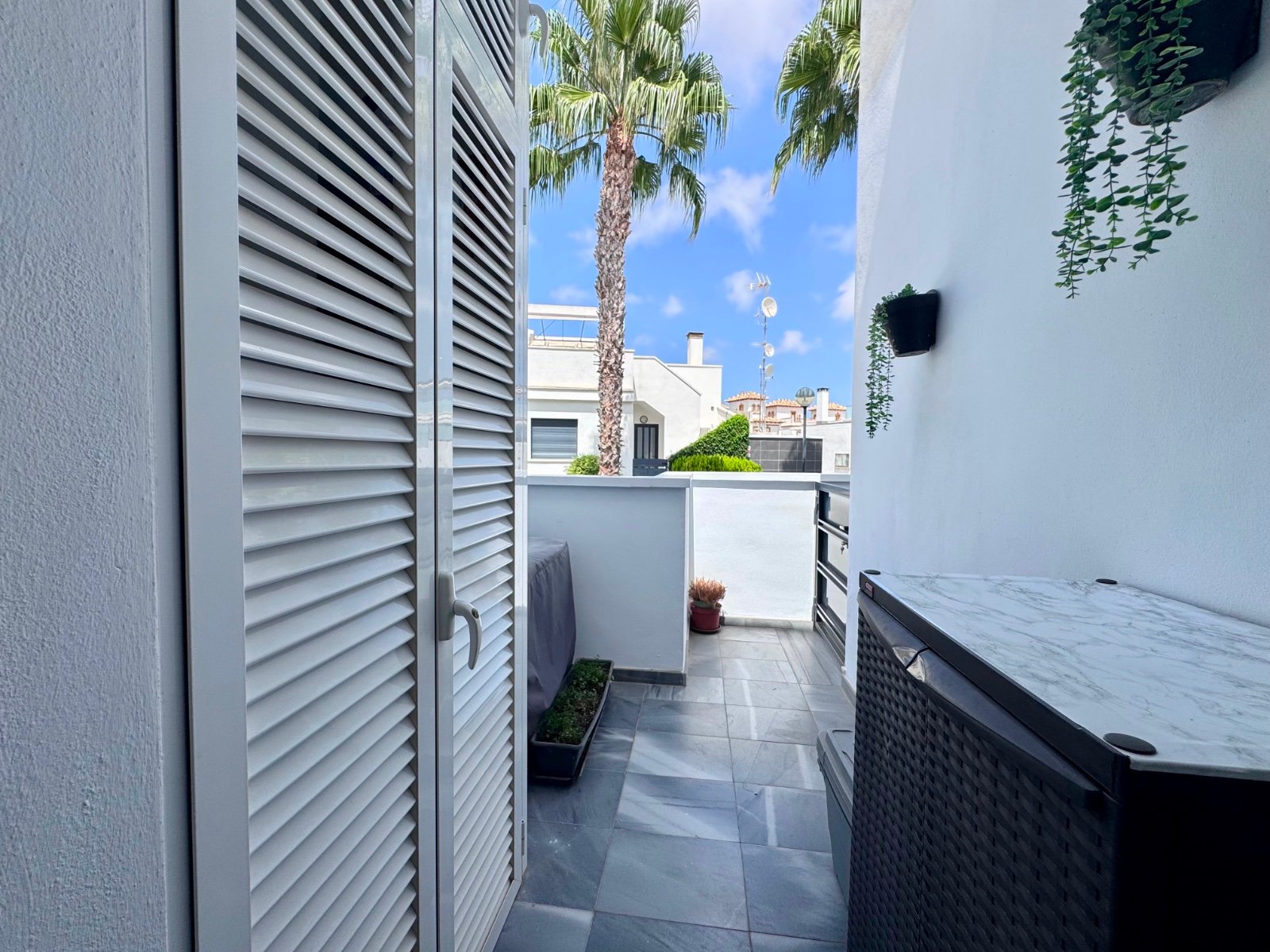 3 Bedroom 2 Bathroom Town House in Cabo Roig - Caza De Casa