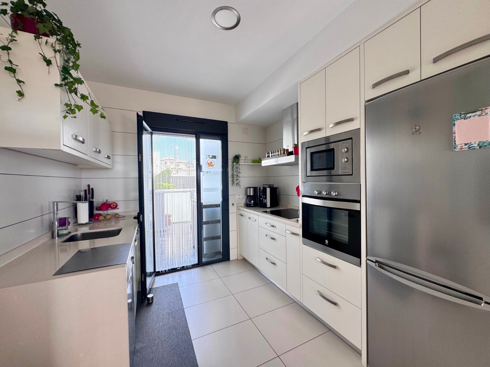 3 Bedroom 2 Bathroom Town House in Cabo Roig - Caza De Casa