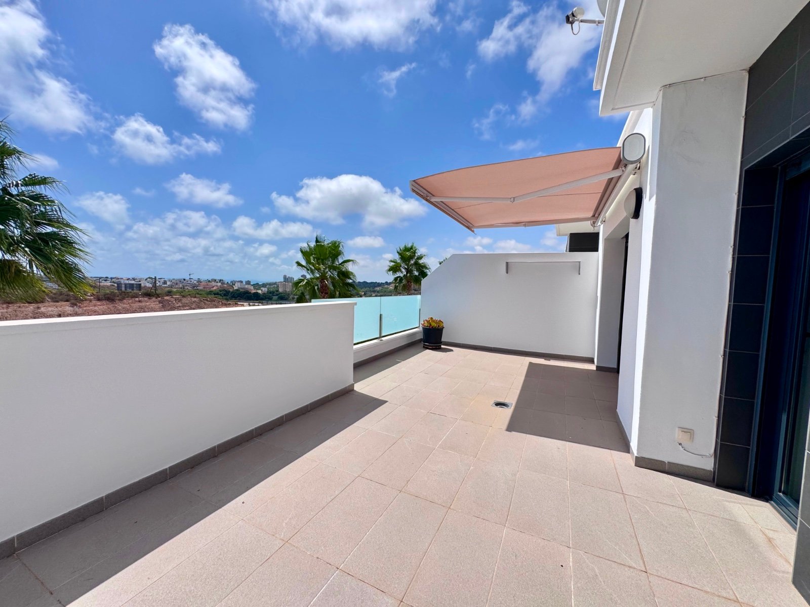 3 Bedroom 2 Bathroom Town House in Cabo Roig - Caza De Casa