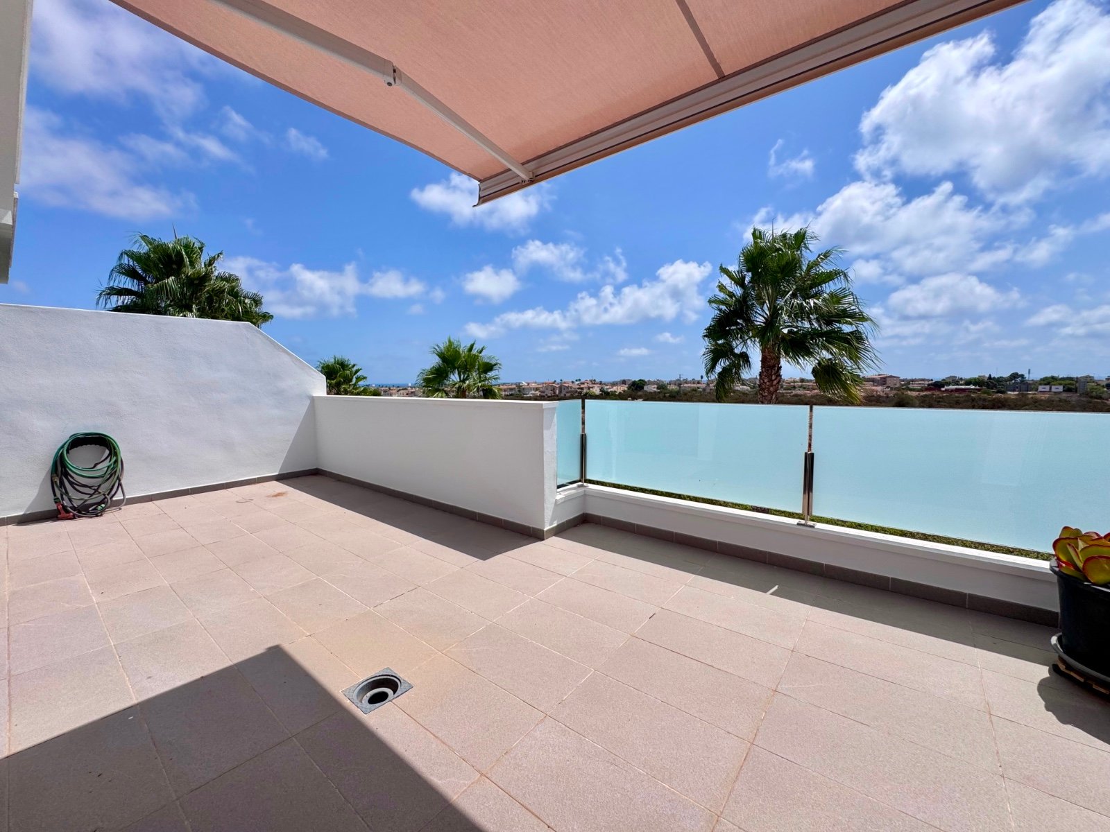 3 Bedroom 2 Bathroom Town House in Cabo Roig - Caza De Casa