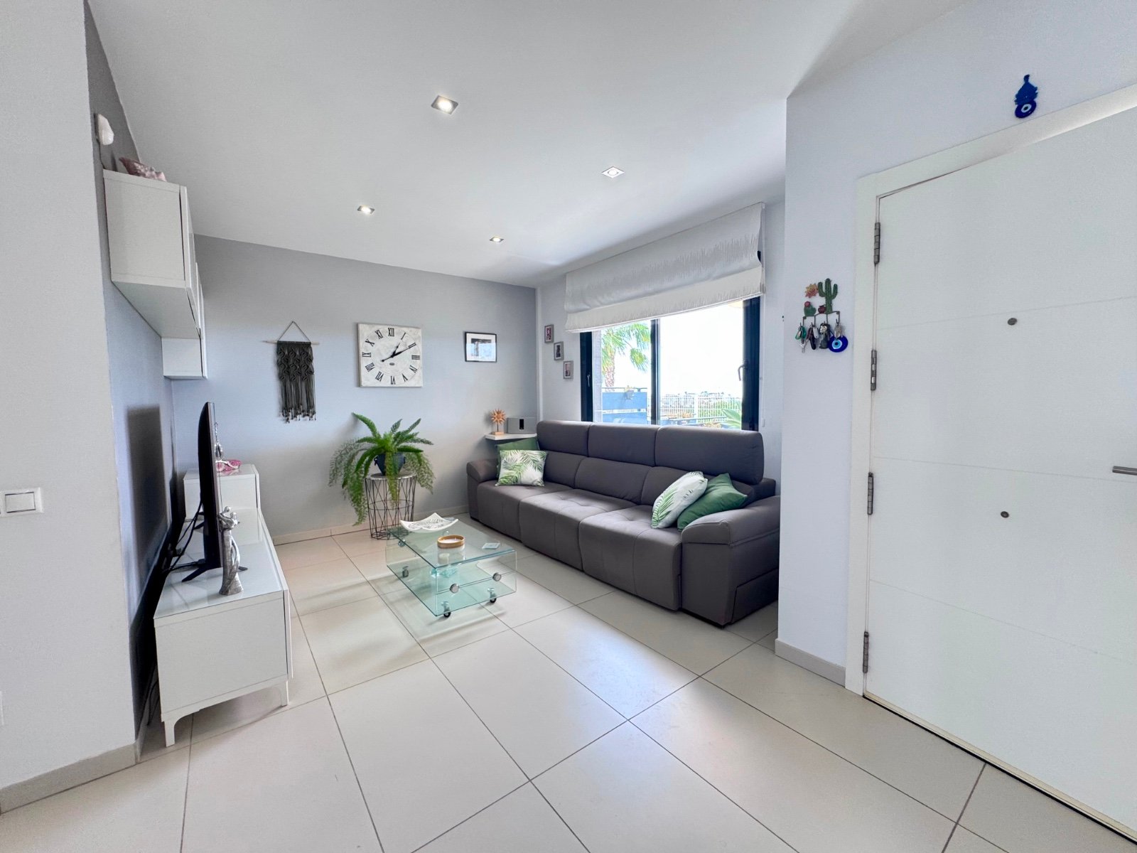 3 Bedroom 2 Bathroom Town House in Cabo Roig - Caza De Casa