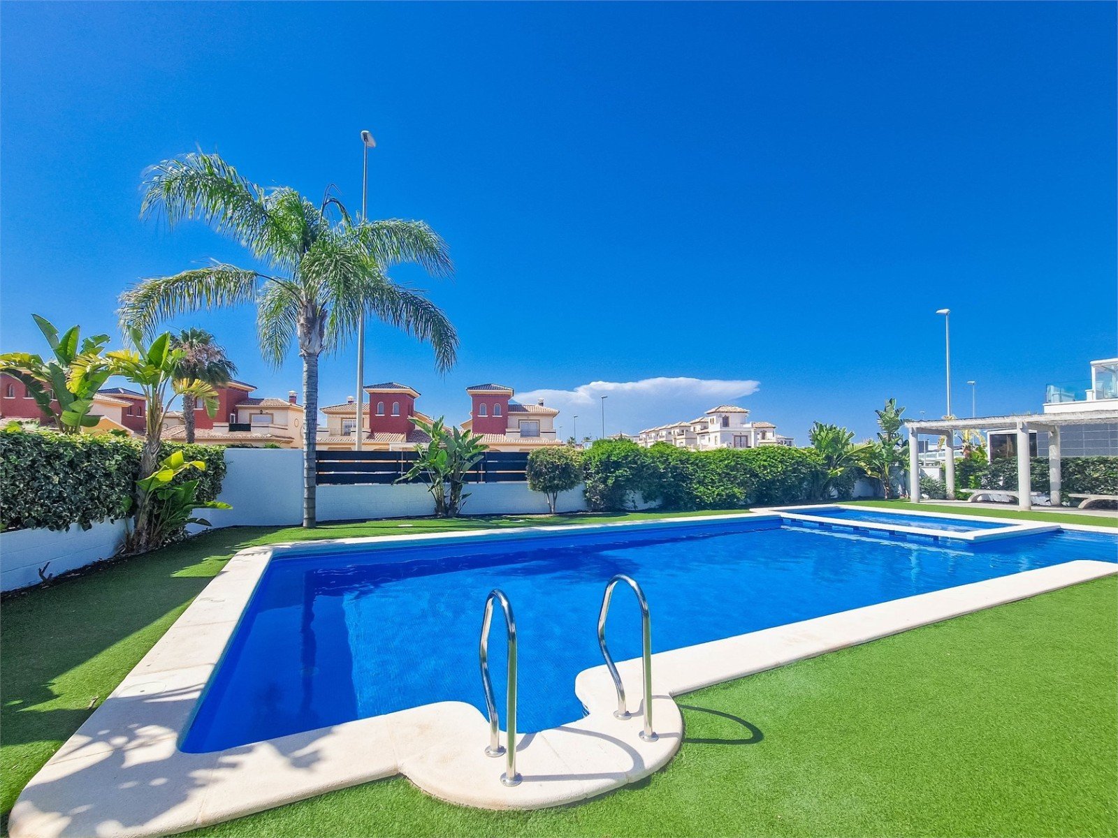 3 Bedroom 2 Bathroom Town House in Cabo Roig - Caza De Casa