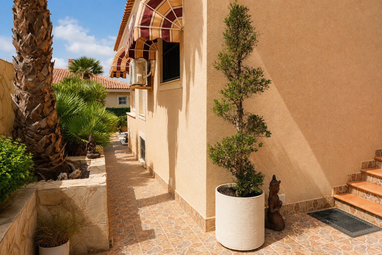4 Bedroom 3 Bathroom Villa in Rojales - Caza De Casa