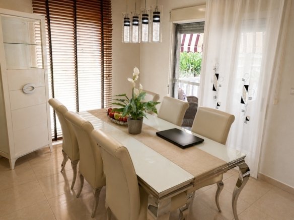 4 Bedroom 3 Bathroom Villa in Rojales - Caza De Casa