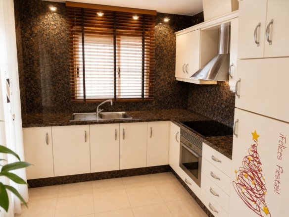 4 Bedroom 3 Bathroom Villa in Rojales - Caza De Casa