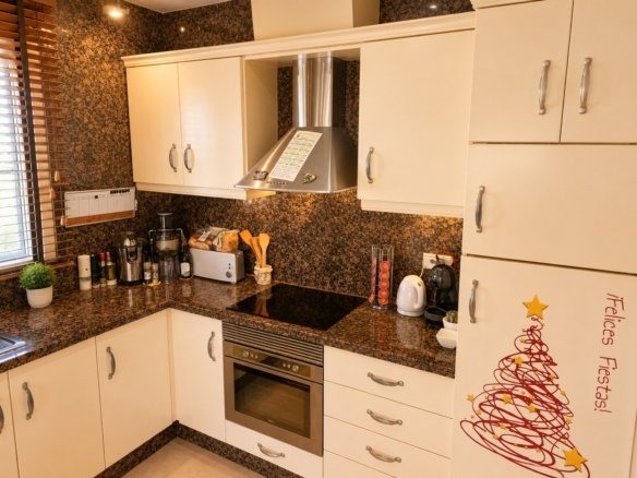 4 Bedroom 3 Bathroom Villa in Rojales - Caza De Casa