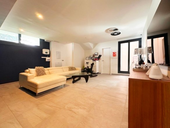 5 Bedroom 3 Bathroom Villa in San Miguel de Salinas - Caza De Casa