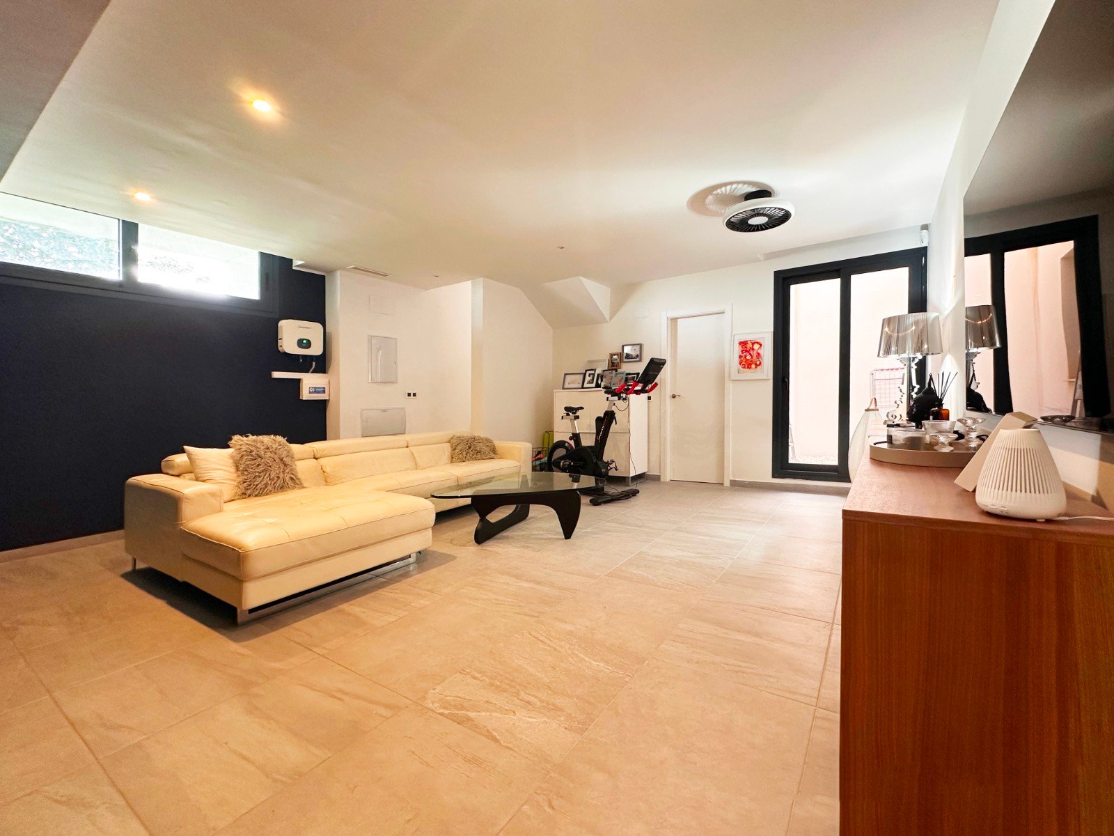 o_1k20oampm1cal7ktnf31ltq12qf3k 5 Bedroom 3 Bathroom Villa in San Miguel de Salinas - Caza De Casa