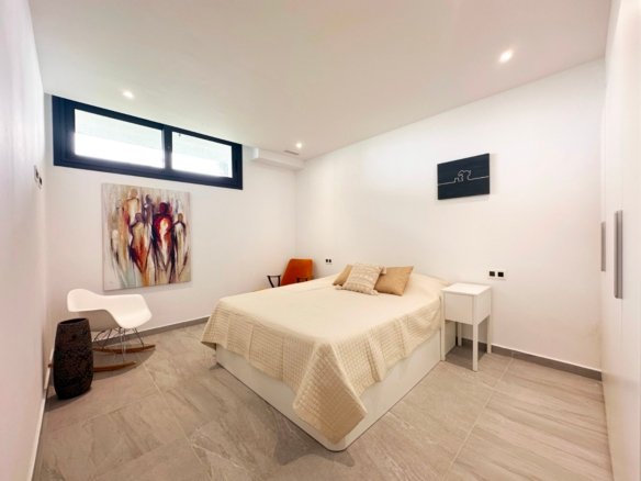 5 Bedroom 3 Bathroom Villa in San Miguel de Salinas - Caza De Casa
