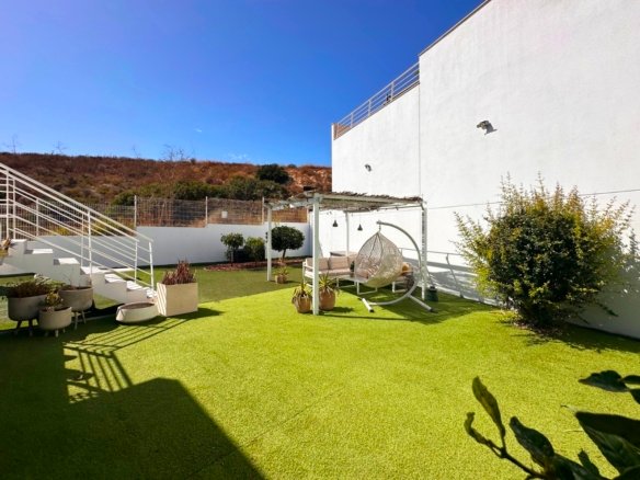 5 Bedroom 3 Bathroom Villa in San Miguel de Salinas - Caza De Casa