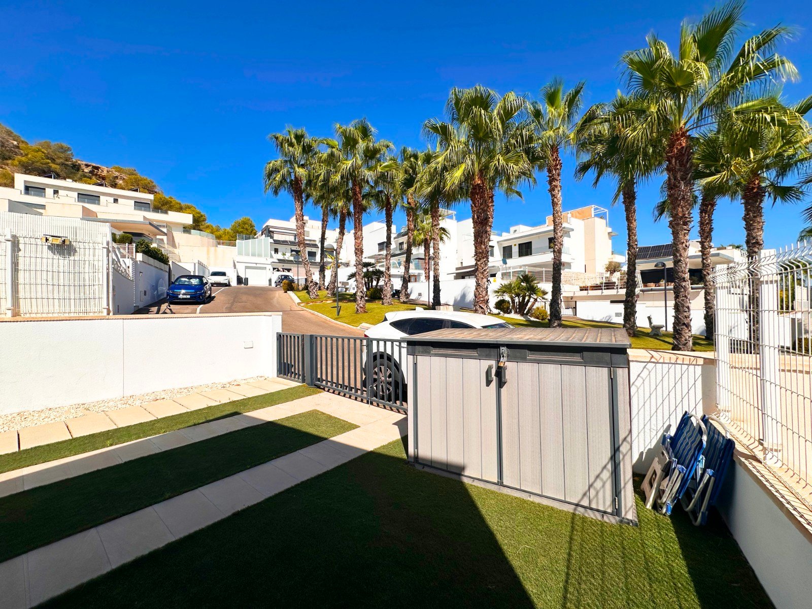 o_1k20oampn1mvvdtg113r1o7t1u833q 5 Bedroom 3 Bathroom Villa in San Miguel de Salinas - Caza De Casa