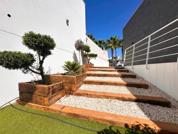 5 Bedroom 3 Bathroom Villa in San Miguel de Salinas - Caza De Casa