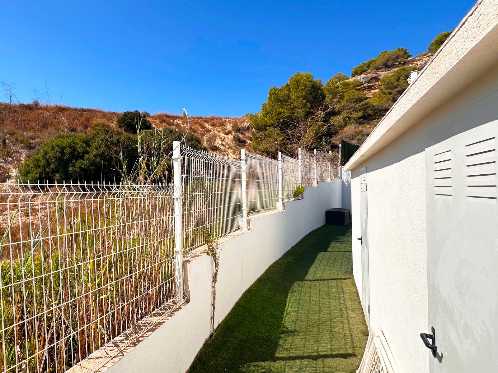 o_1k20oampn3ek126q1t1cp941fj44d 5 Bedroom 3 Bathroom Villa in San Miguel de Salinas - Caza De Casa