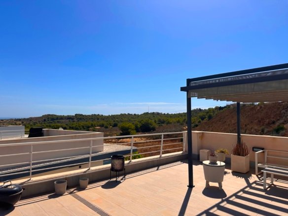 5 Bedroom 3 Bathroom Villa in San Miguel de Salinas - Caza De Casa