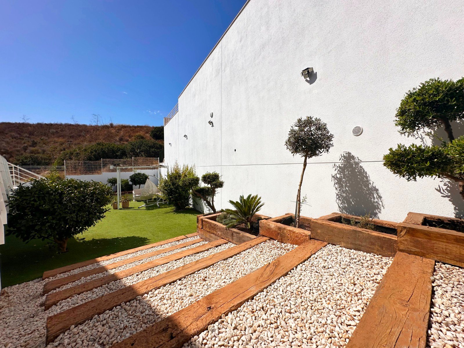 o_1k20oampnlni1din1mt81jo03dh4m 5 Bedroom 3 Bathroom Villa in San Miguel de Salinas - Caza De Casa