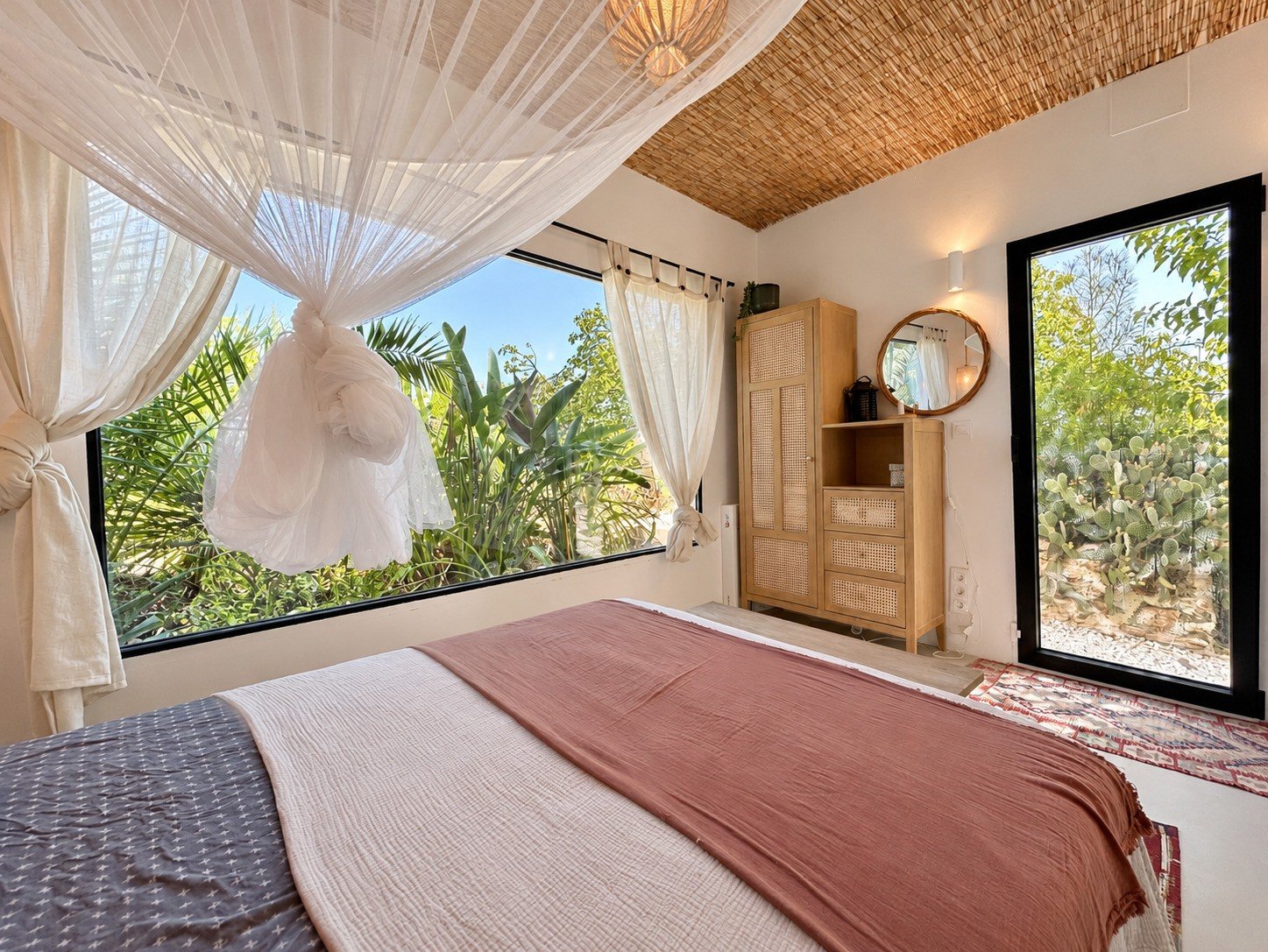 4 Bedroom 3 Bathroom Villa in Llíria - Caza De Casa