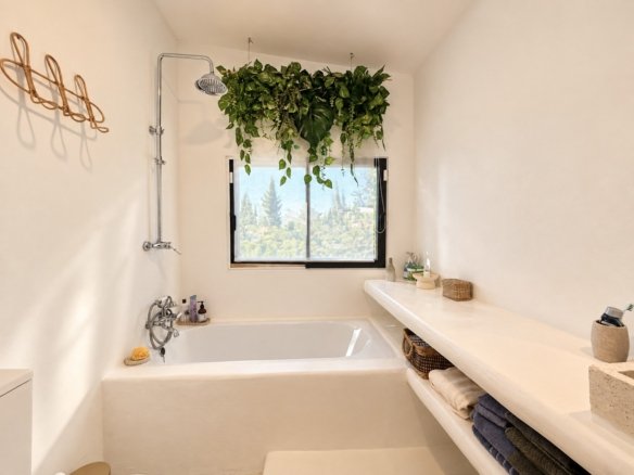 4 Bedroom 3 Bathroom Villa in Llíria - Caza De Casa