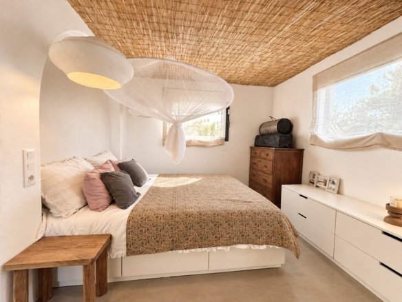 4 Bedroom 3 Bathroom Villa in Llíria - Caza De Casa