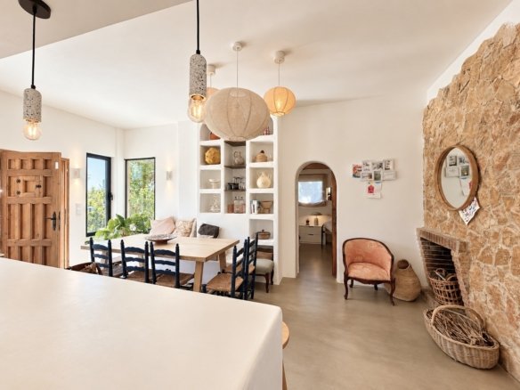 4 Bedroom 3 Bathroom Villa in Llíria - Caza De Casa